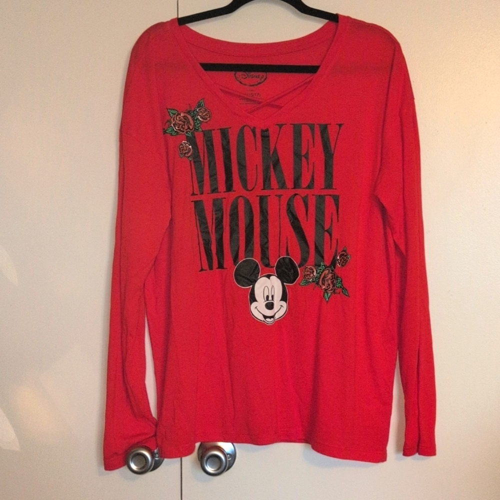 Women's Size XL Mickey Mouse LS Top